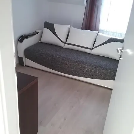 Apartment Feniks Lux 2+2 *