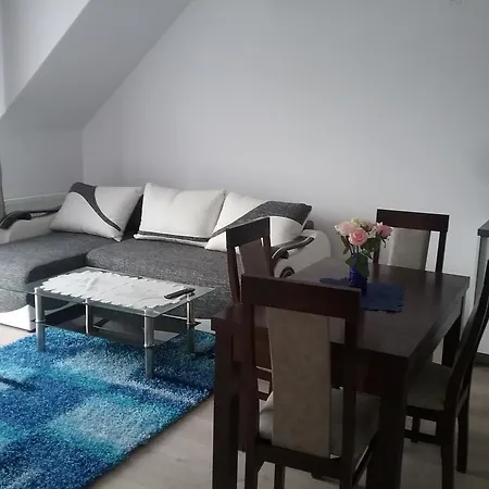 Apartment Feniks Lux 2+2 *