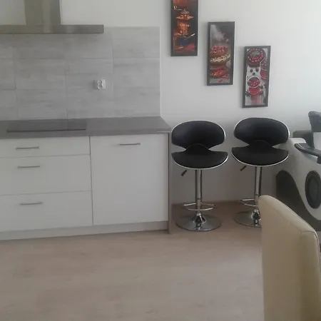 Apartment Feniks Lux 2+2 *